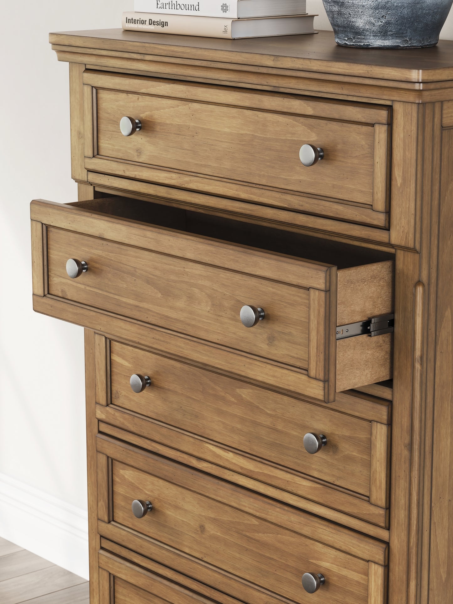 Feddinger Queen Storage Sleigh Bed with Mirrored Dresser, Chest and Nightstand