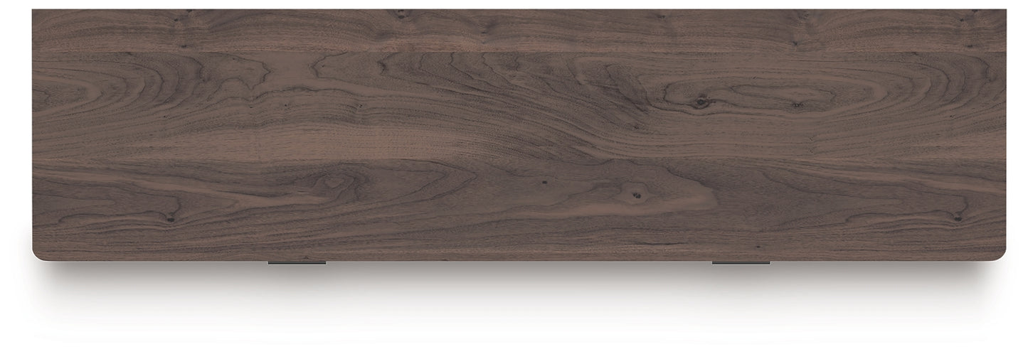 Pamytta King Panel Platform Bed, Dresser, Mirror and Nightstand